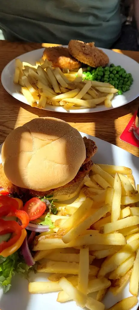 Erin Lloyd_The Bluebell Inn Llandovery_Llandovery_review