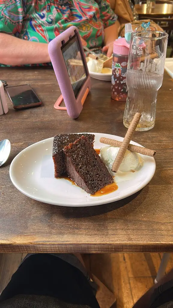 Tom Moore_The White Hall Hotel_Llandovery_review