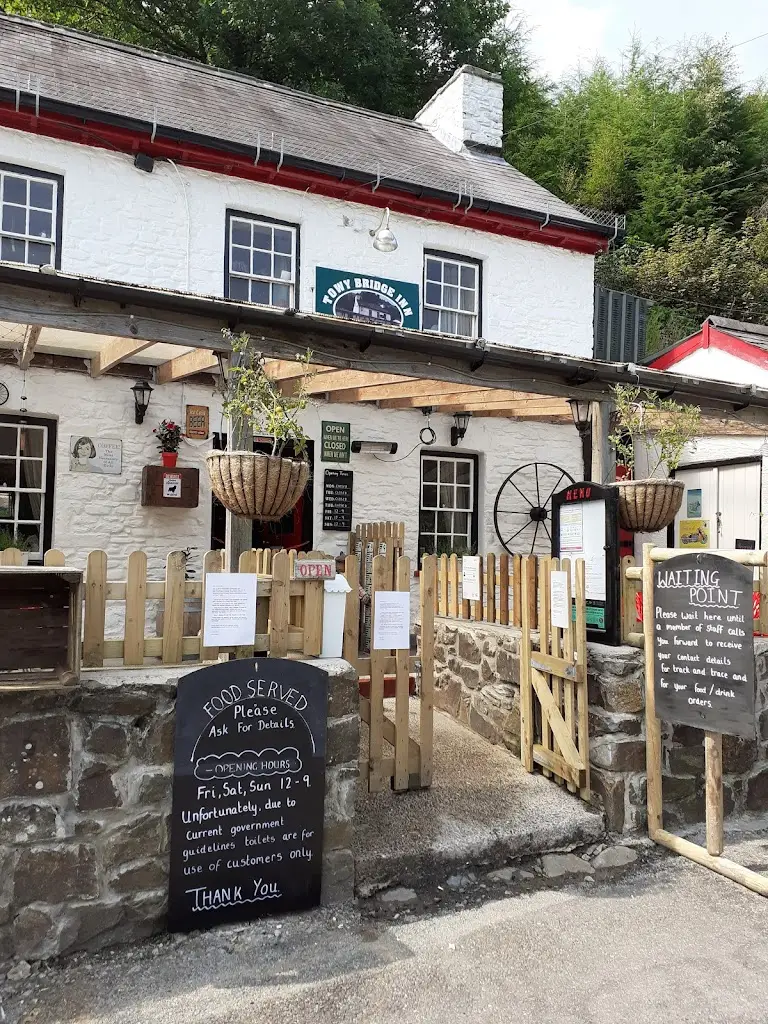 Towy Bridge Inn_Llandovery_slider_image_1