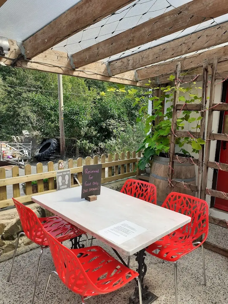 Towy Bridge Inn_Llandovery_slider_image_3