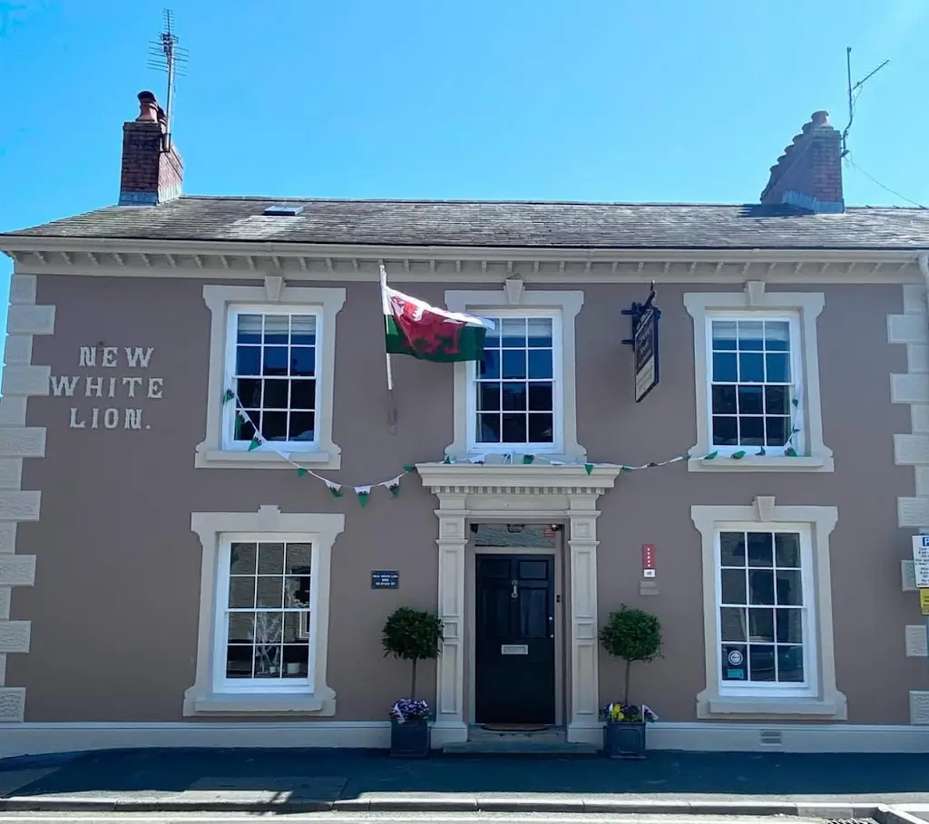 The New White Lion restaurant in Llandovery