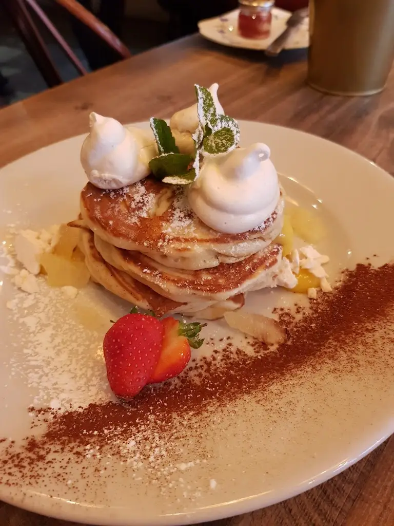 Aaron Evans_Conti's Cafe_Lampeter_review