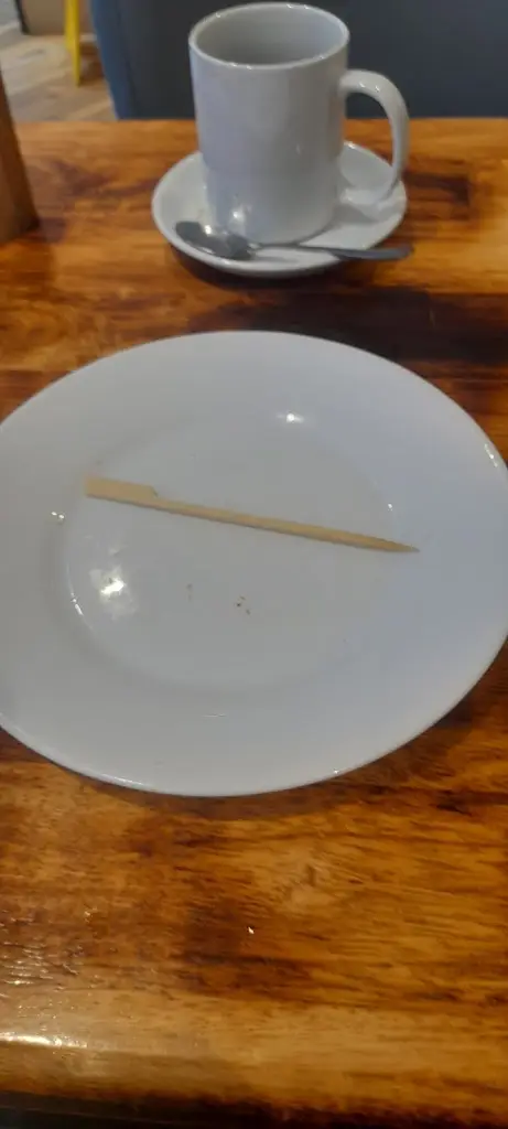 Jon Howes_Chompngo lampeter_Lampeter_review