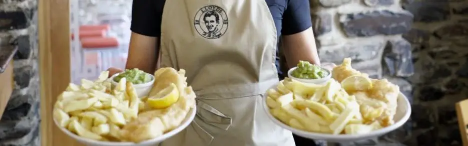 Lloyd's Fish and Chips_Lampeter_slider_image_3