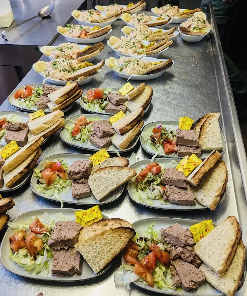 Menu_Y Ddraig Goch Bar and Grill Cyf_Lampeter_image_4