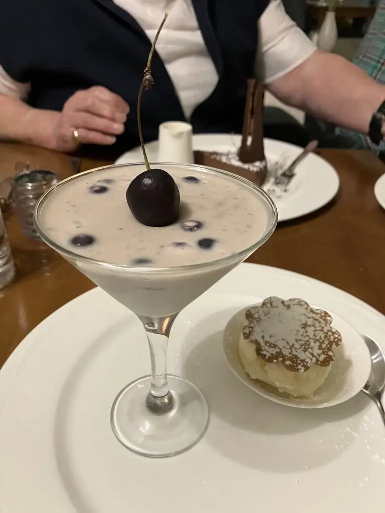 Jan Carpenter_The Belle_Lampeter_review