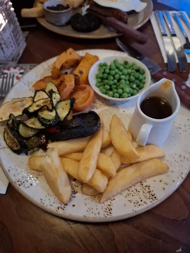 Gemma Davies_Maenllwyd Inn Rudry_Machen_review
