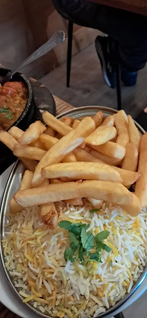 Scott Lewis_Mango House_Magor_review