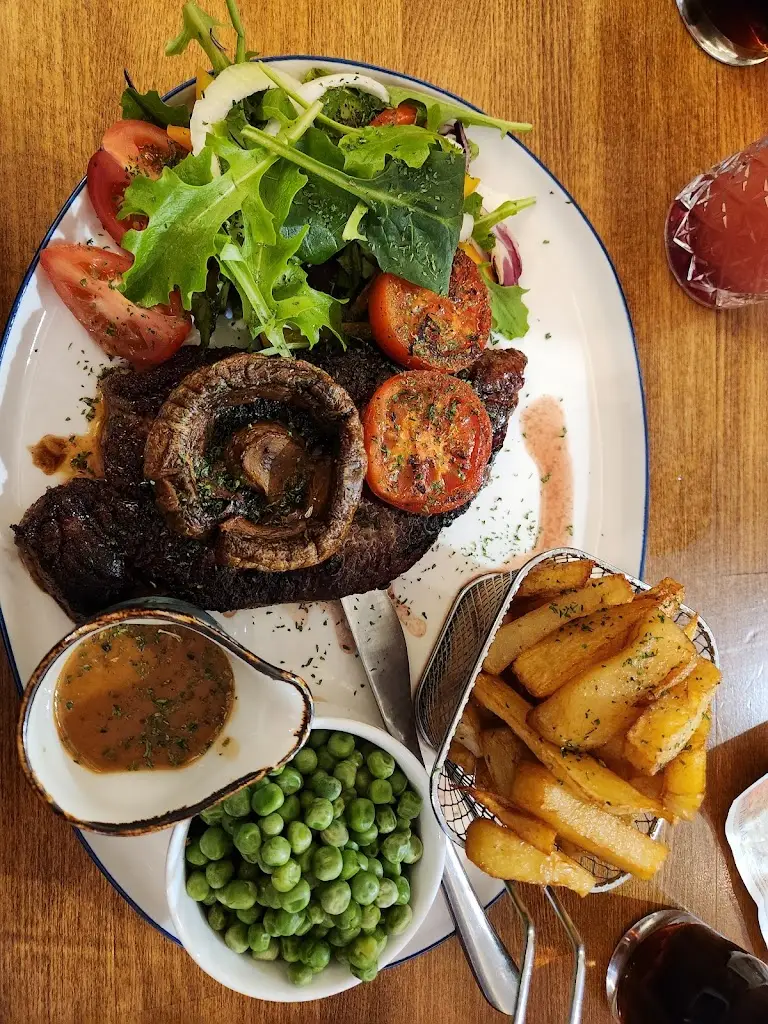 Sophia Newton_The Brown Trout Pub_Llantwit Fardre_review