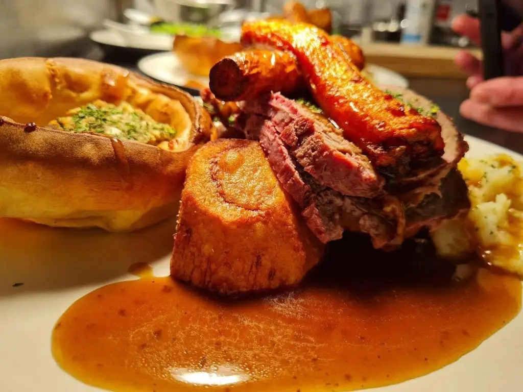 The Brown Trout Pub_Llantwit Fardre_slider_image_3