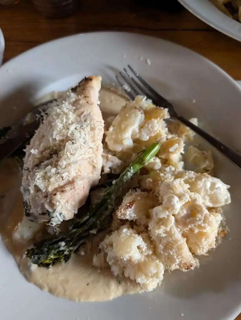 Hannah James_The Old House 1147_Maesteg_review