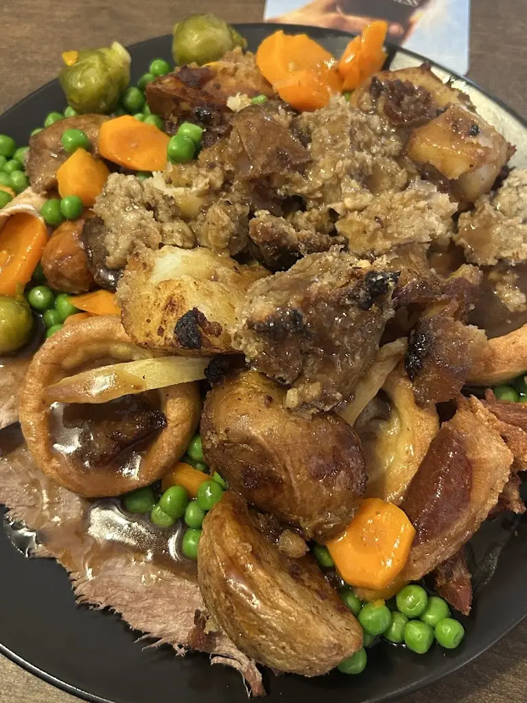 jakob andrews_The Bear Inn_Llantrisant_review