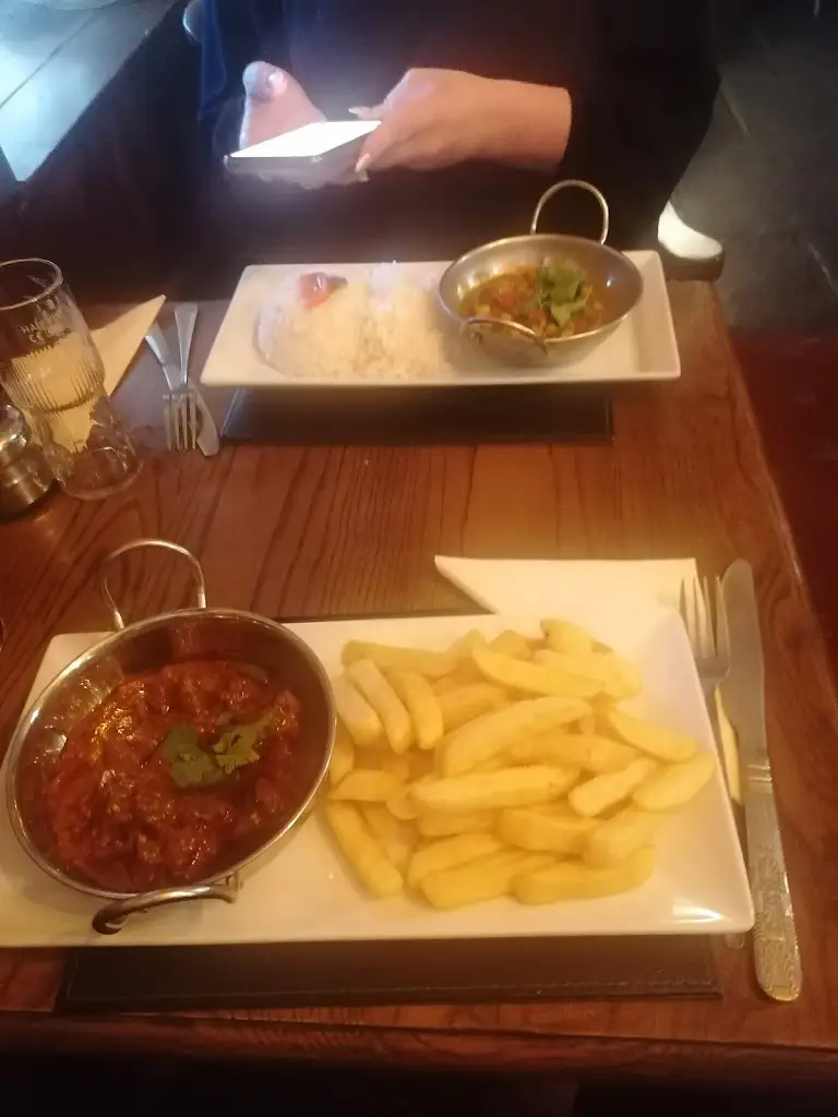 Menu_Cross Inn_Llantrisant_image_2