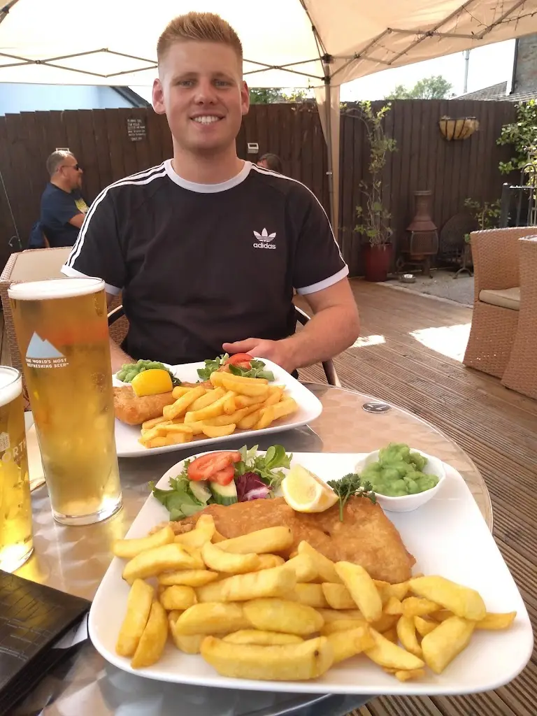 Menu_Cross Inn_Llantrisant_image_4