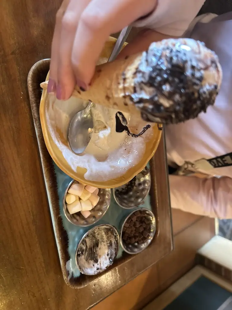 Kim Macintosh_Harvester Llantrisant_Llantrisant_review