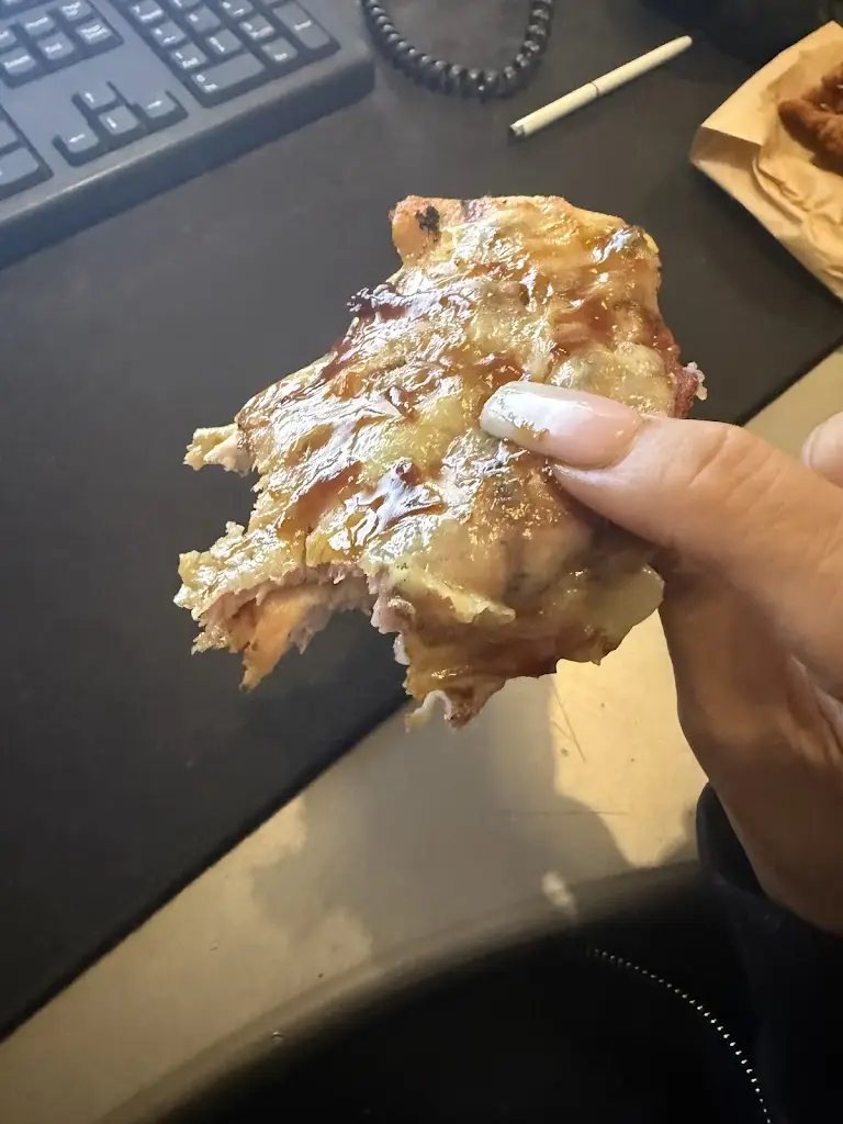 Annalee Smith _Harvester Llantrisant_Llantrisant_review