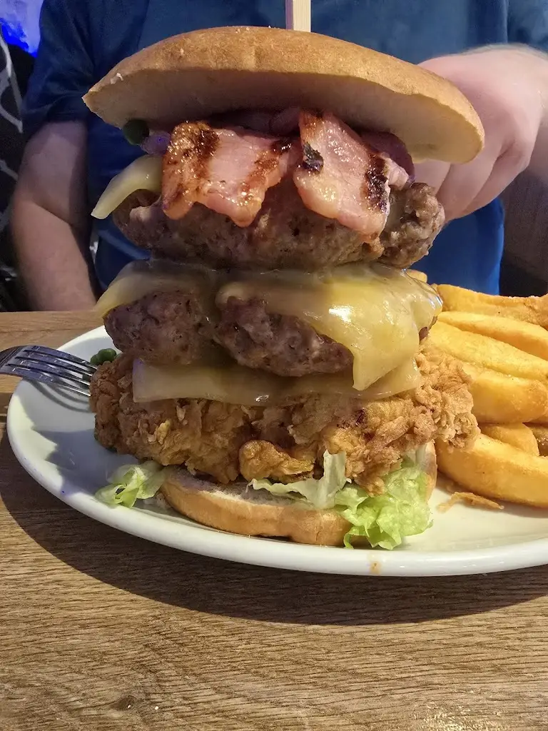 Menu_The Pantyscallog Inn_Merthyr Tydfil_image_8