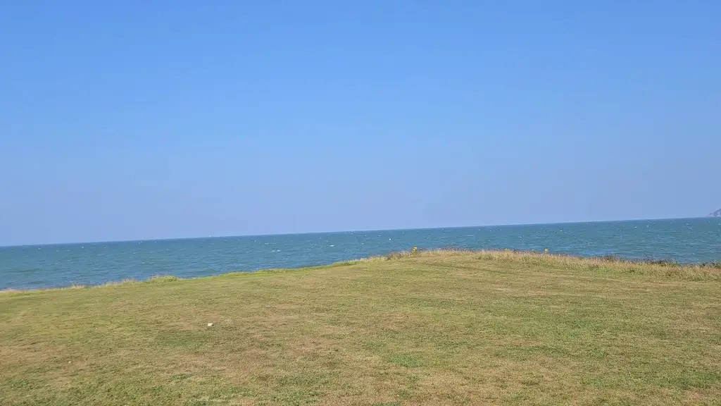 Tracey Larkin_The Tavern on The Bay_Moelfre_recensione