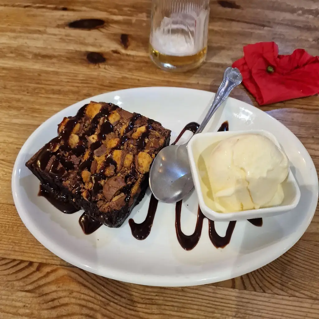 The Lamb Of Rhos restaurant in Llandysul