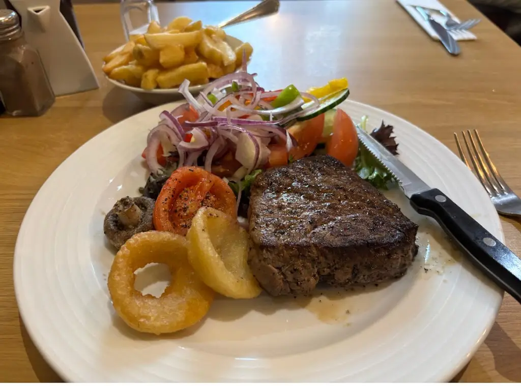 Johannes Schaz_Ffostrasol Arms_Llandysul_review