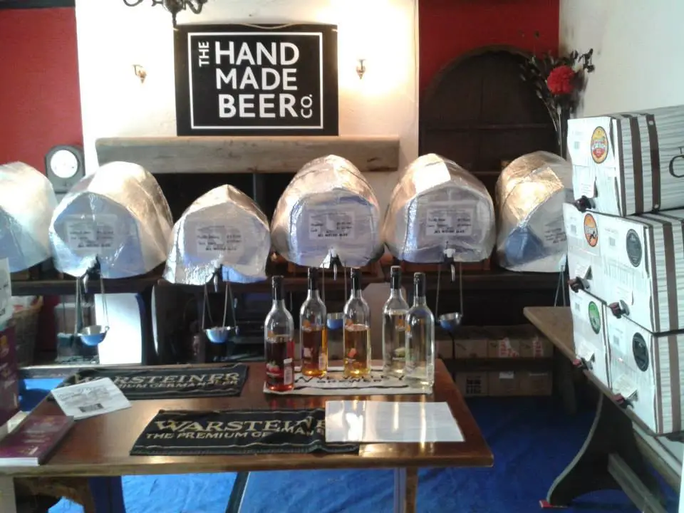 Tafarn John Y Gwas restaurant in Llandysul