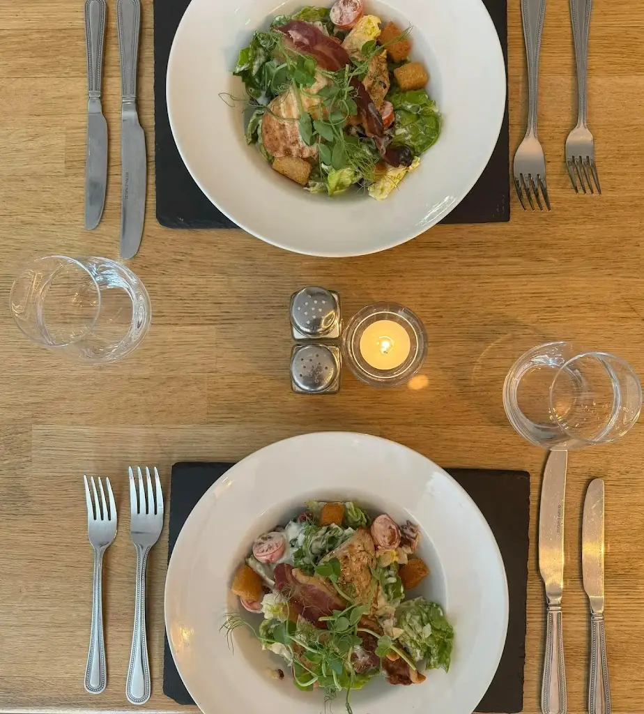 The Three Horseshoes_Alveley_slider_image_2