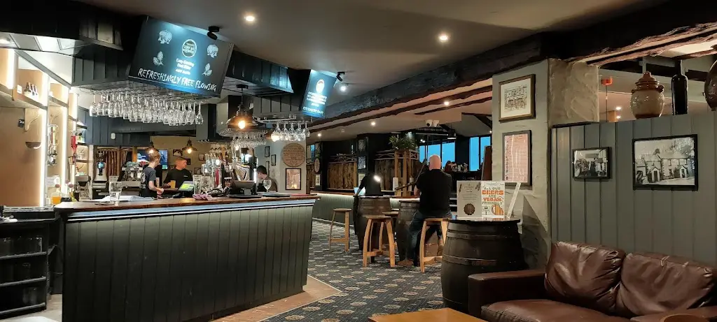 Y Bryn a'r Bragdy_Llandysul_slider_image_3