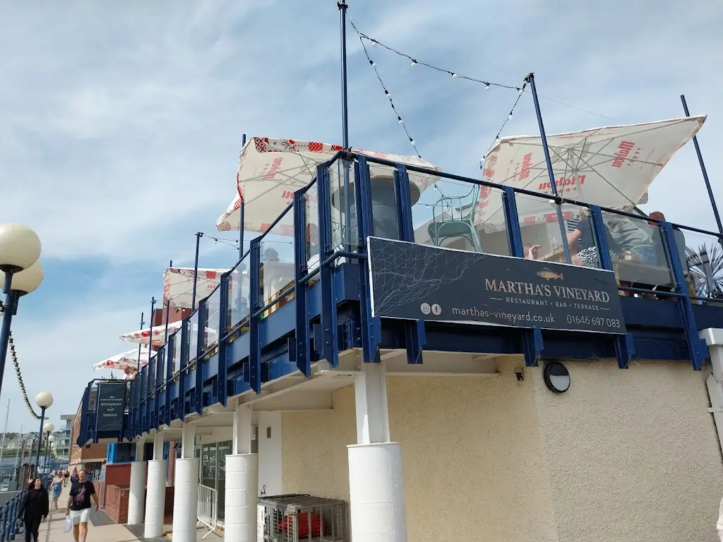 Geoff Brown_Martha’s Vineyard_Milford Haven_review