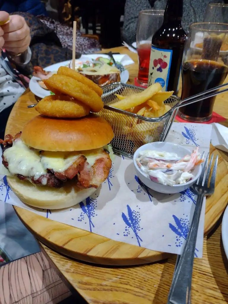 Menu_Four Crosses, Menai Bridge_Menai Bridge_image_6