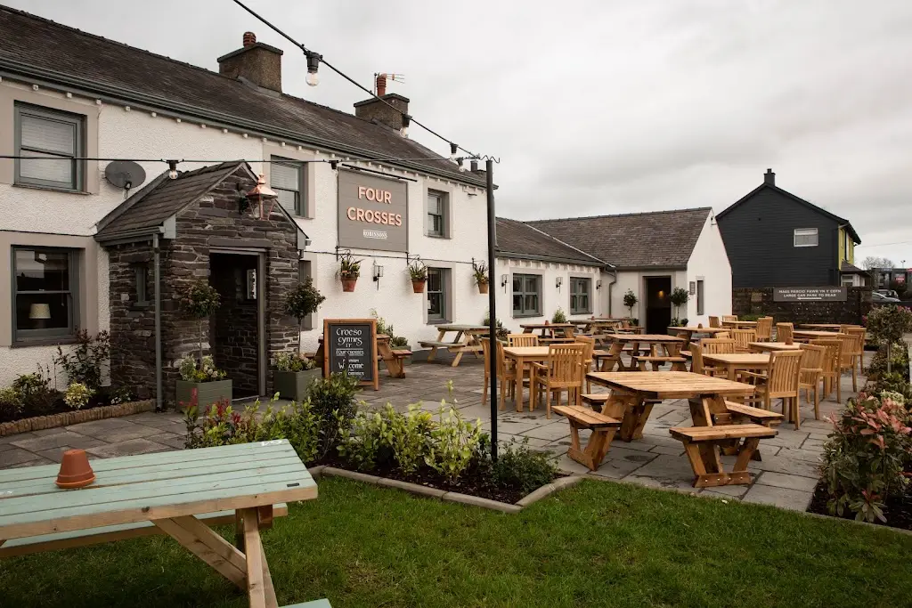 Four Crosses, Menai Bridge_Menai Bridge_slider_image_3