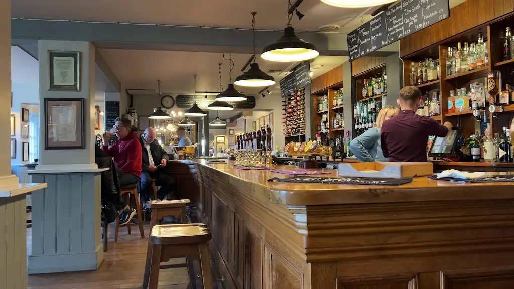 Glasfryn_Mold_slider_image_2