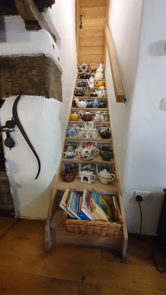 Nick Thomas_The Royal House_Machynlleth_review