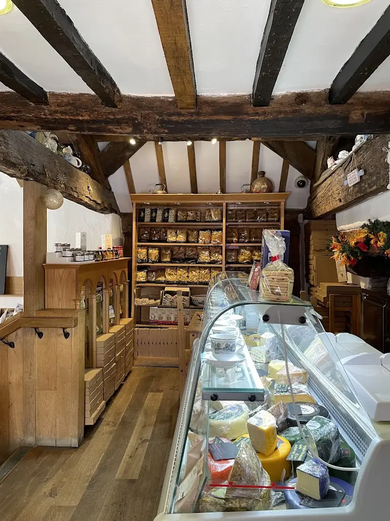 Ella West_The Royal House_Machynlleth_review