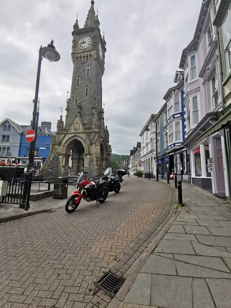 Shilam Tandori (Machynlleth)_Machynlleth_slider_image_3