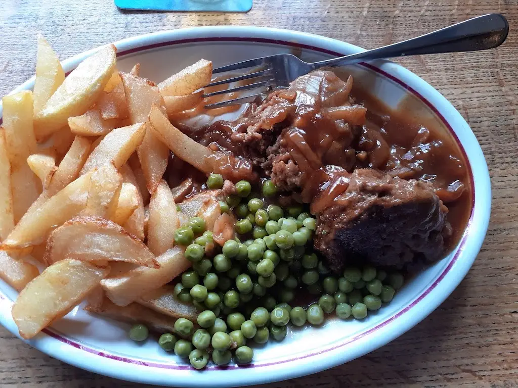 Adrian Lee_Skinners Arms_Machynlleth_review