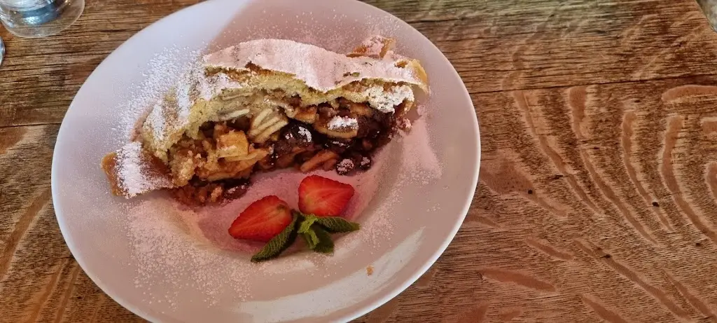 Menu_Illtud's 216_Llantwit Major_image_3