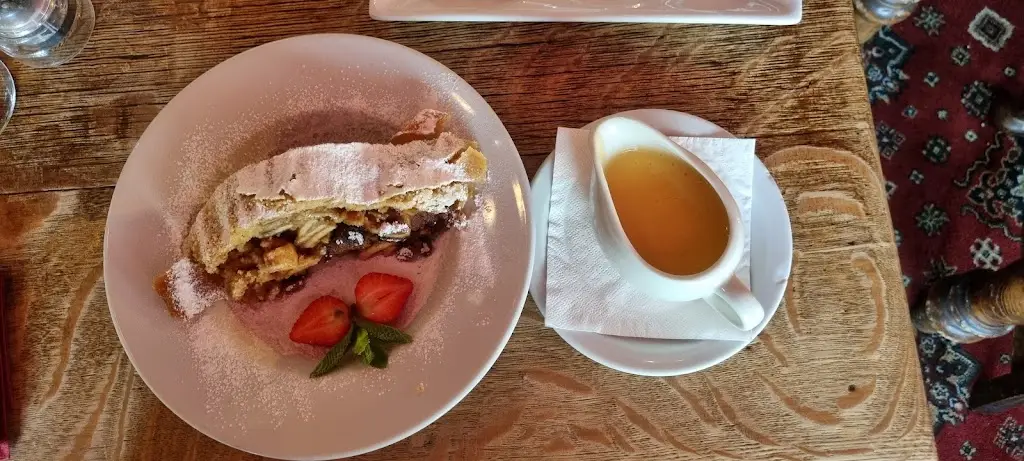 Andrew Woodham_Illtud's 216_Llantwit Major_review