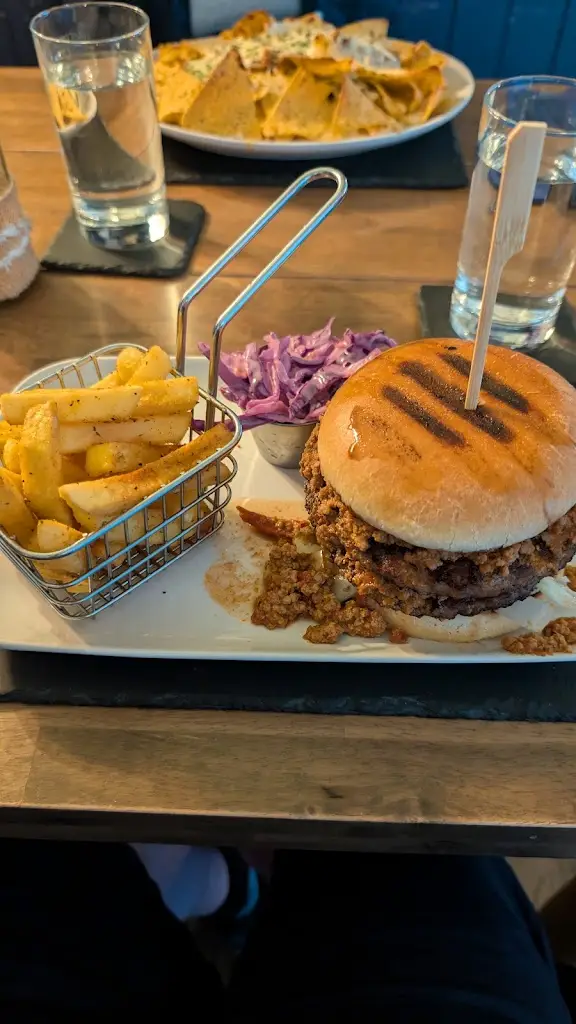 Joel Taylor_White Hart_Llantwit Major_review