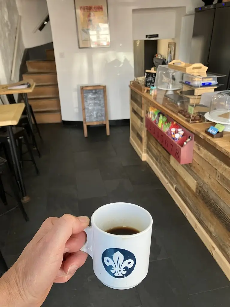Jolly Leonard_Café Velo_Llantwit Major_review