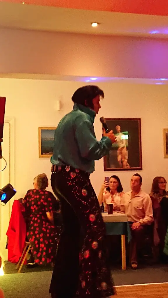 Shelley Clark_Greek Taverna_Birchington-on-Sea_review