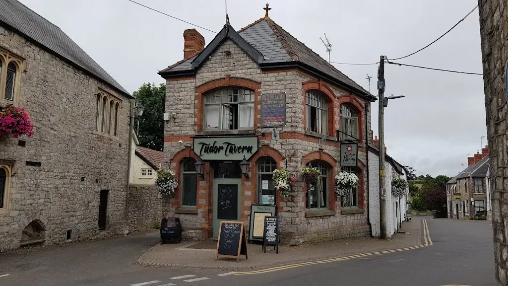 Tudor Tavern_Llantwit Major_slider_image_3