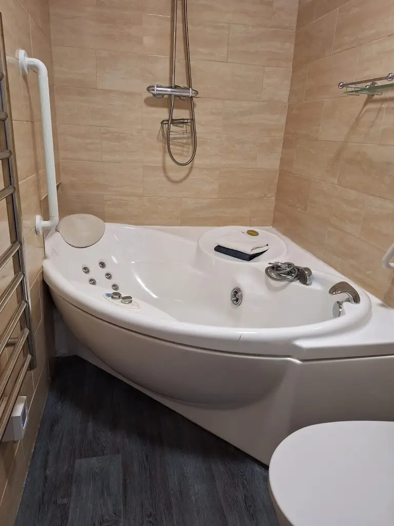 Anthony Hoffman_Gwesty'r Marine Hotel & Spa_Llanidloes_review