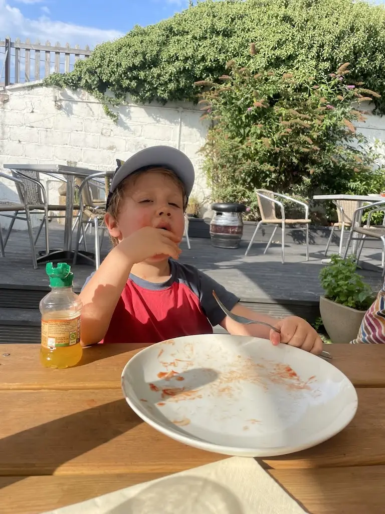 Louise Chappell_The Angel Inn_Llanidloes_review