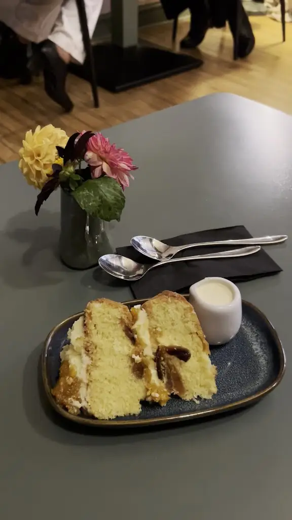 Hiraeth_Llanidloes_slider_image_2