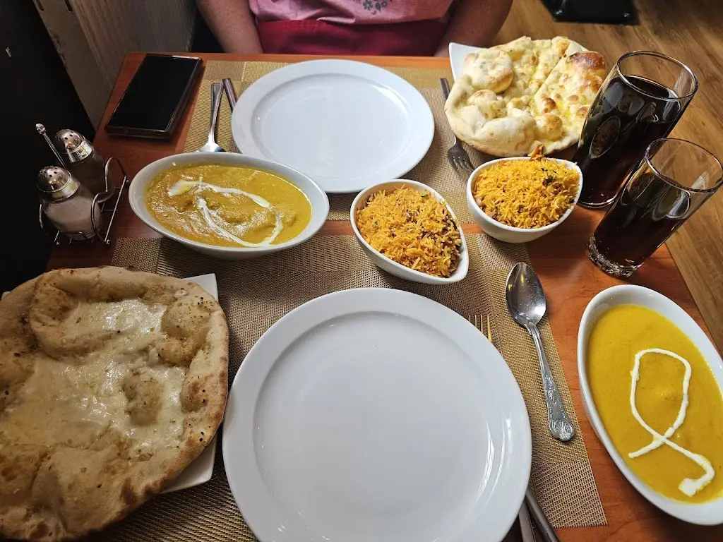 Bradley Shelton_The Raj Mahal_Llanidloes_review