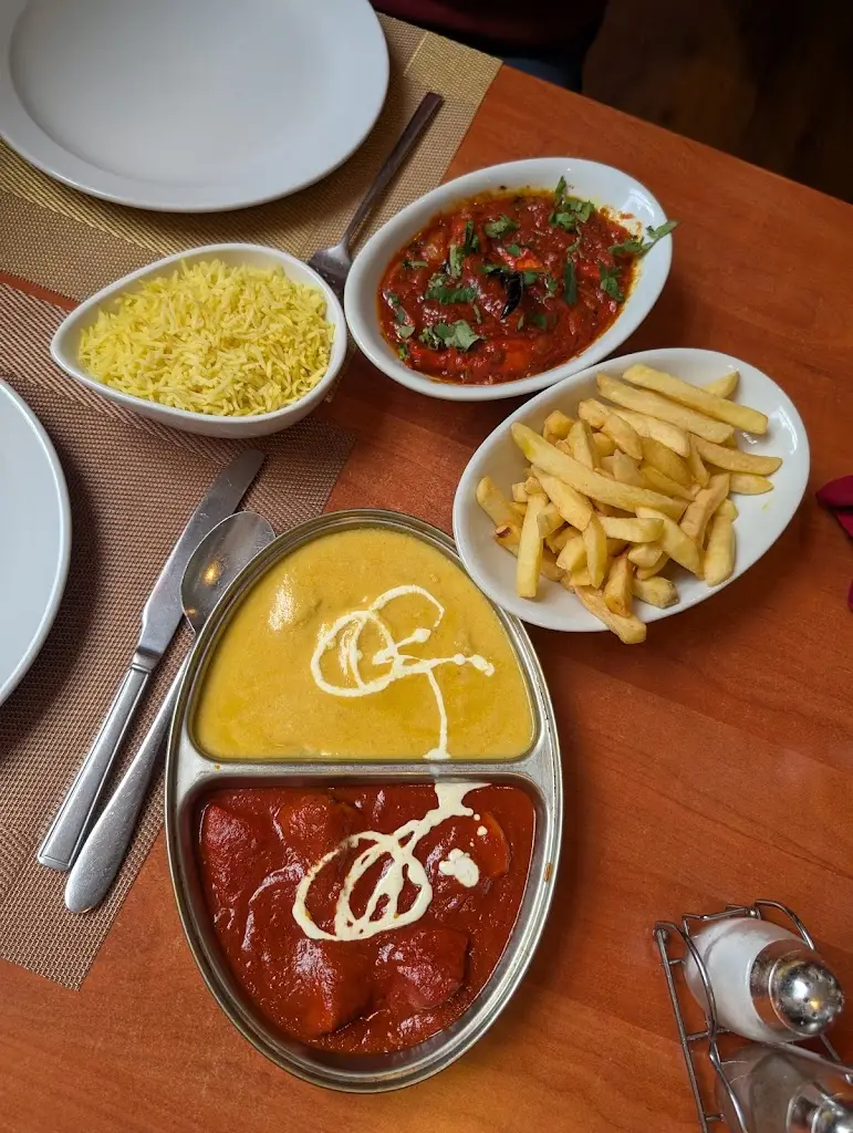 Sarah Munro_The Raj Mahal_Llanidloes_review