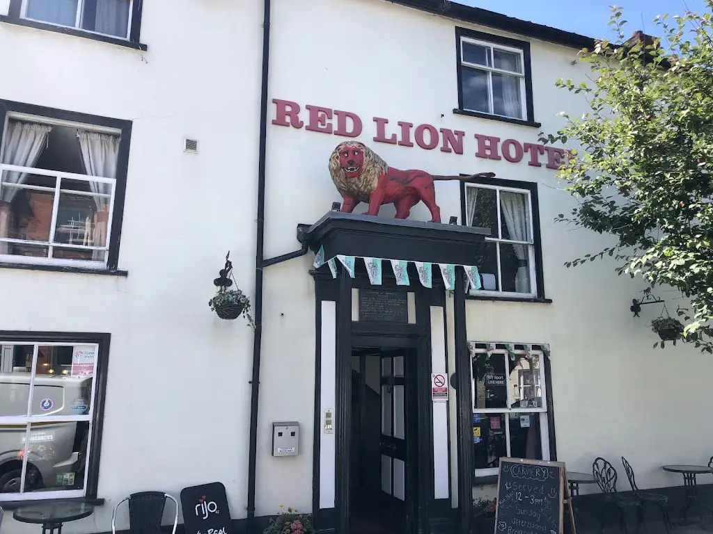 g t_Red Lion Hotel Ltd_Llanidloes_reseña