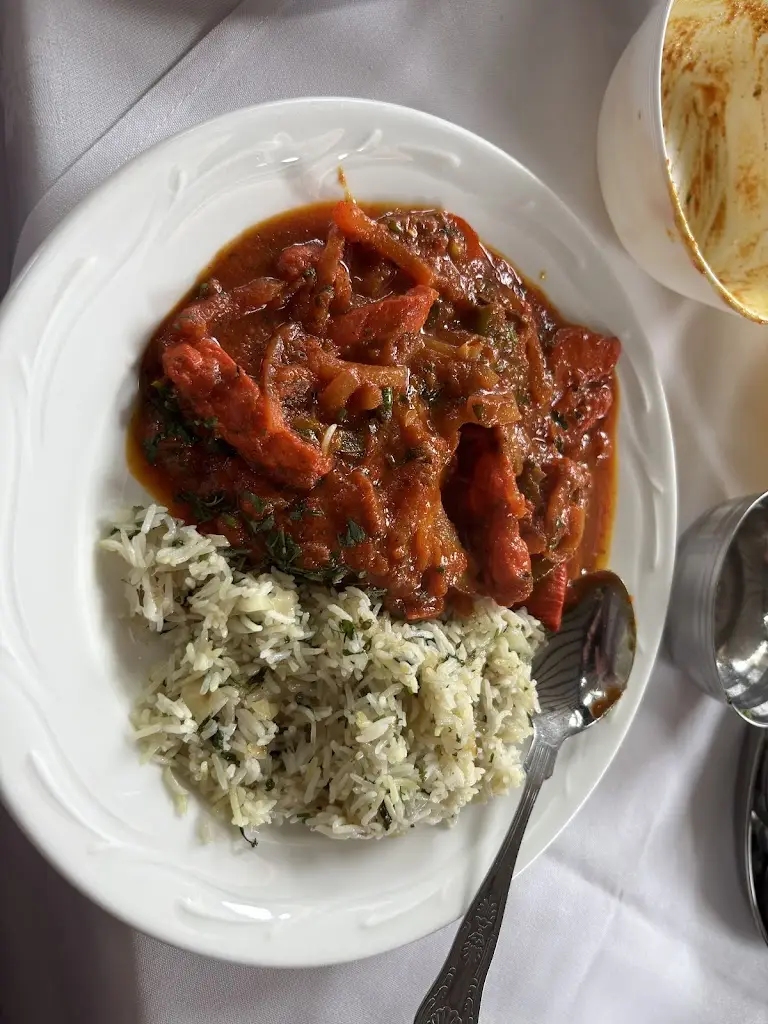 Daniel Britton_Sylhet Bangladeshi Restaurant_Llanidloes_recensione