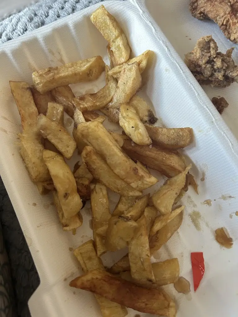 Phoebe Barker_Ginger Sisters formerly Evans's Fish Bar_Llanidloes_review