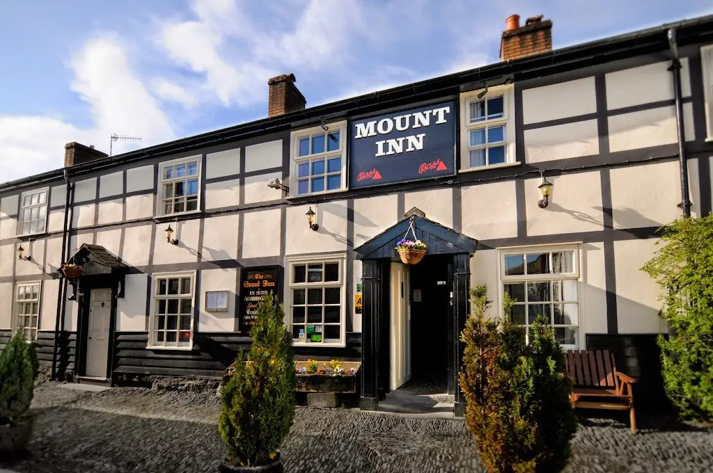 The Mount Inn restaurant in Llanidloes